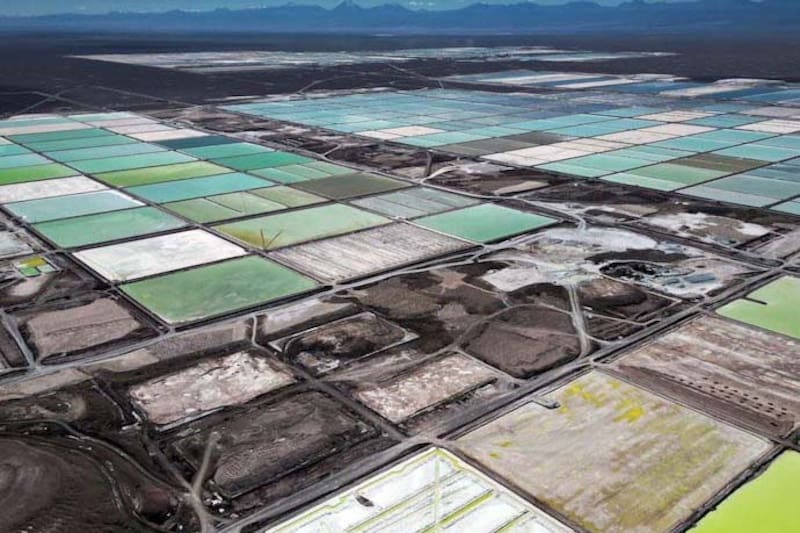 Disminuyen casi a la mitad los pagos de SQM y Albemarle a la Corporación de Fomento en el primer semestre de 2025 Disminuyen casi a la mitad los pagos de SQM y Albemarle a la Corporación de Fomento en el primer semestre de 2025