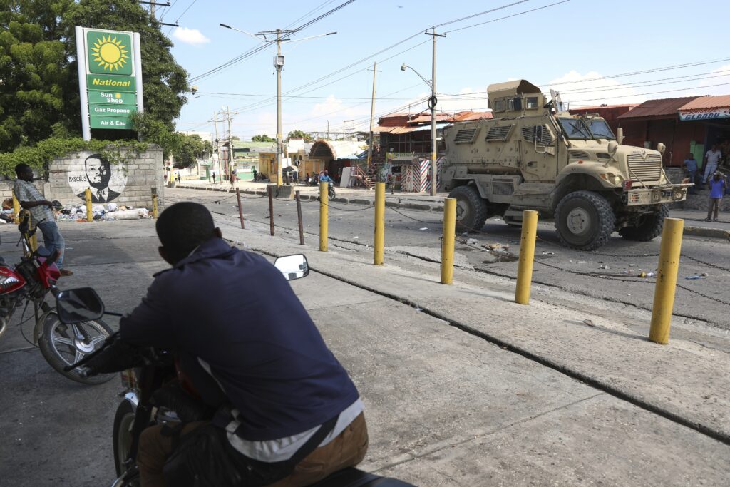 La ONU aprueba una fuerza militarizada para hacer frente a las bandas en Haití
