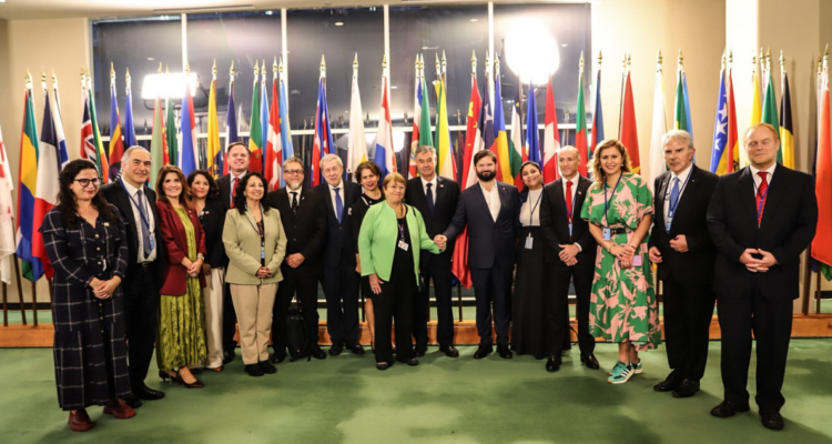 Michelle Bachelet presenta su candidatura para liderar la ONU, tras ser nominada por el presidente Boric