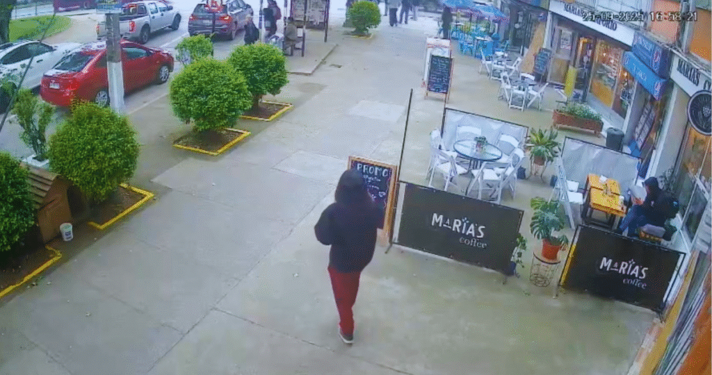 Asalto a Mano Armada en Viña del Mar: Un Trabajador Bajo Amenaza de Pistola en un Incidente de Tensión y Peligro