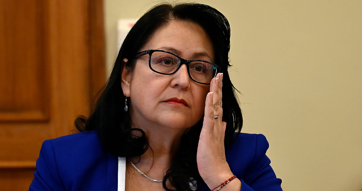 Contralora de Chile enfatiza la prioridad en la lucha contra abusos y la revisión del gasto público para 2026