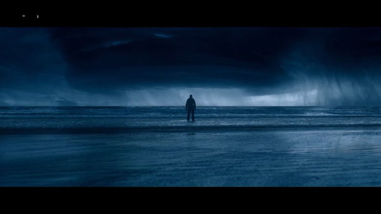 Nathan Fillion defiende su peculiar peinado en la película ‘Superman’