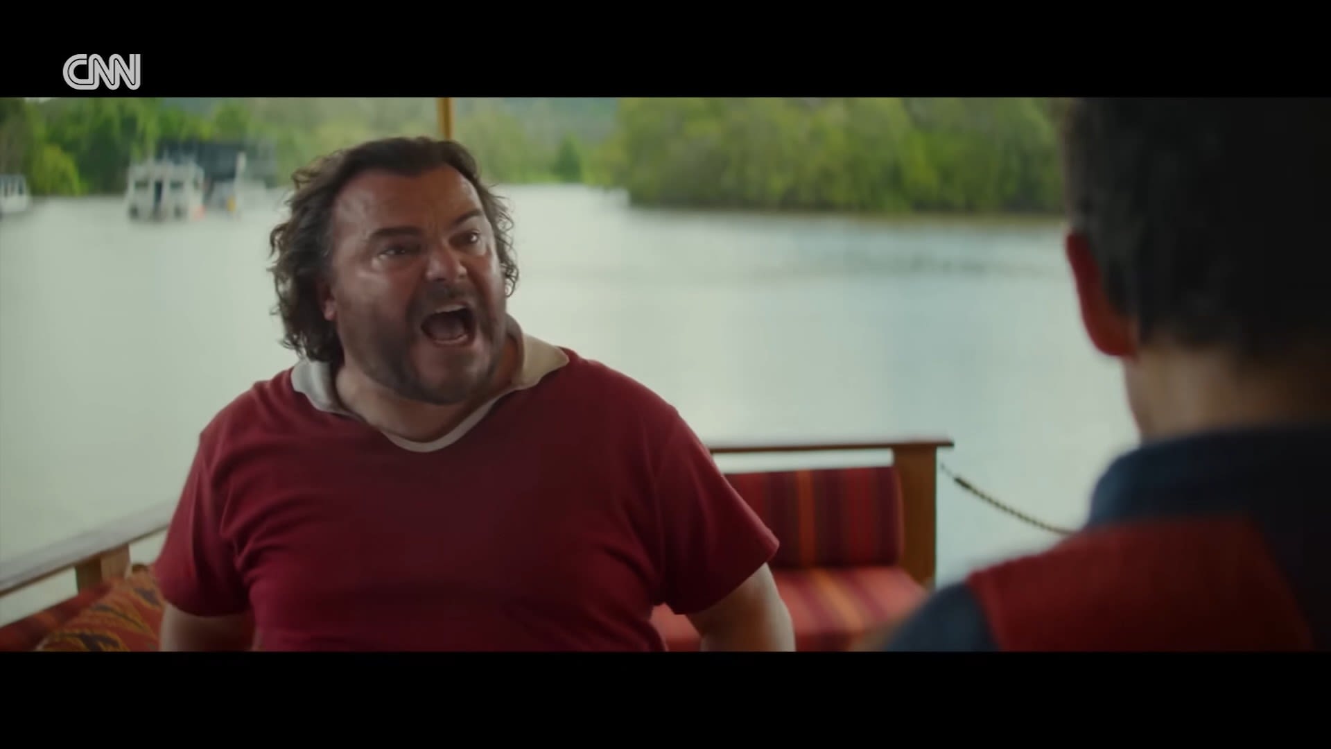 Nathan Fillion defiende el peinado único de su personaje en la nueva película de Superman