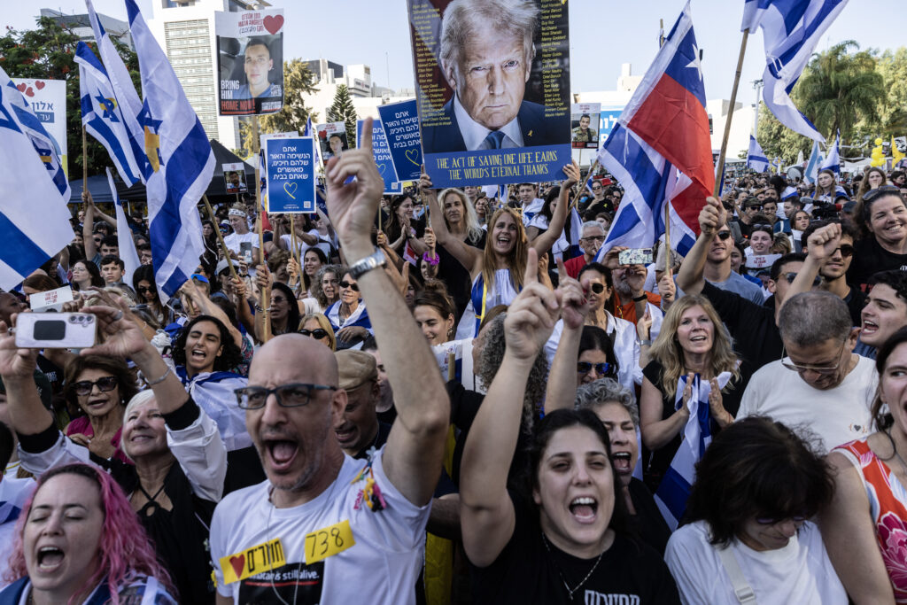 Trump y líderes mundiales se reúnen en Egipto para discutir el futuro de Gaza mientras Israel celebra la devolución de rehenes