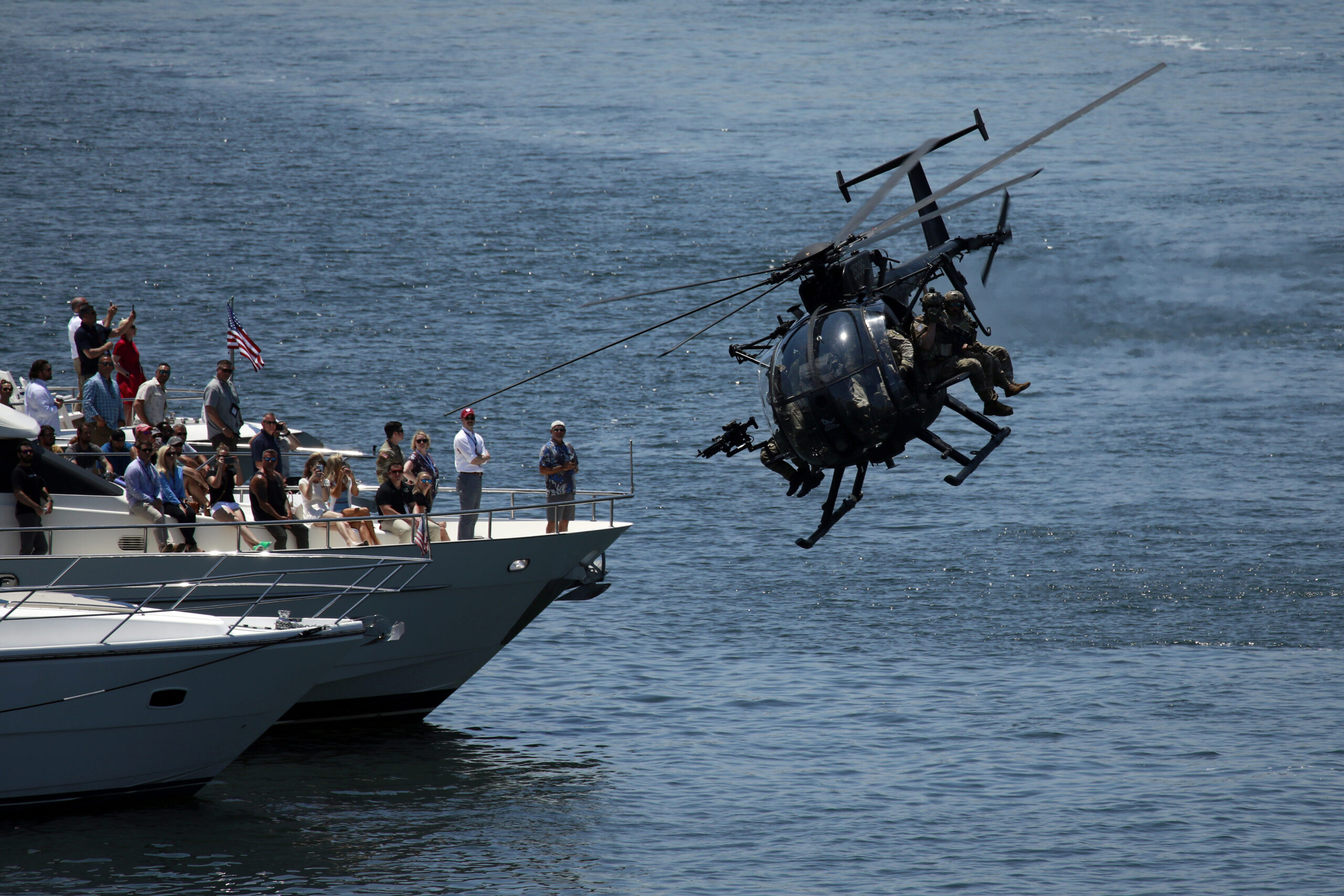 Helicópteros de operaciones especiales de EE. UU. vuelan a menos de 100 millas de Venezuela para ampliar su misión en el Caribe