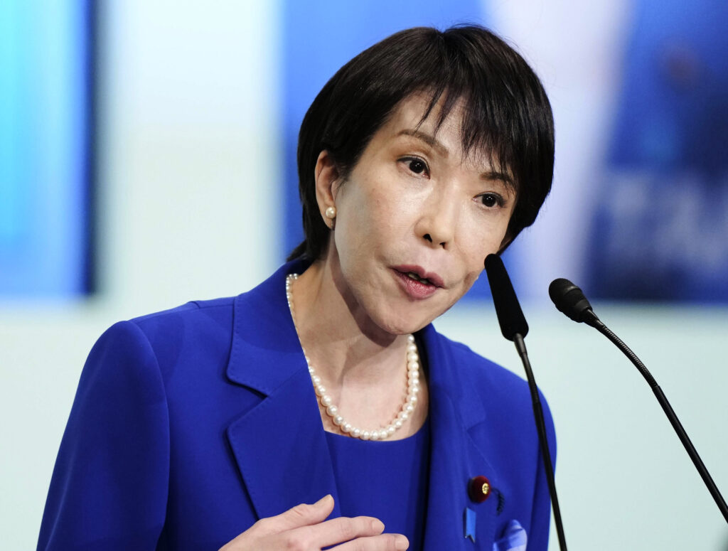 Japón: Su primera mujer líder del partido gobernante es una estrella ultra conservadora en un grupo dominado por hombres