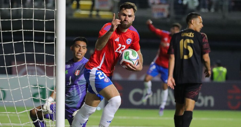 Chile revierte su racha negativa y vence 2-1 a Perú en un clásico con caras nuevas y emoción en La Florida